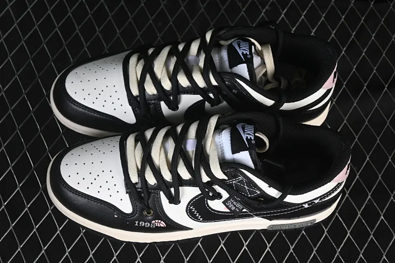 All categories Nk SB Dunk Series Nk SB Dunk Low High-end customized low-top sneakers Nike SB Dunk Low strap customization low-top casual sneakers DD1391-100